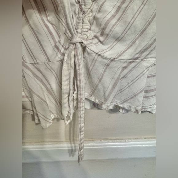 Sim & Sam | Short Sleeve White & Lilac V Neck Drawstring Top | Size Medium - Picture 4 of 8